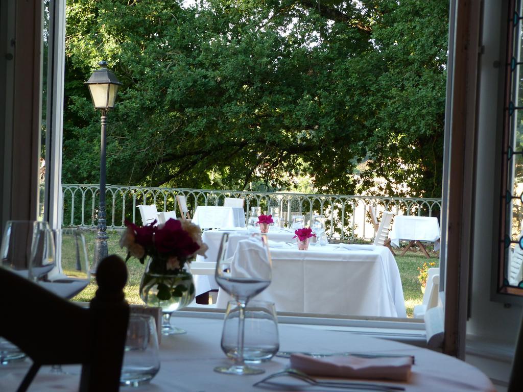 Logis Hotel Restaurant La Tour De Ciron Carmaux Exteriör bild