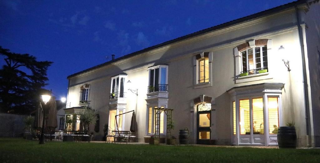 Logis Hotel Restaurant La Tour De Ciron Carmaux Exteriör bild